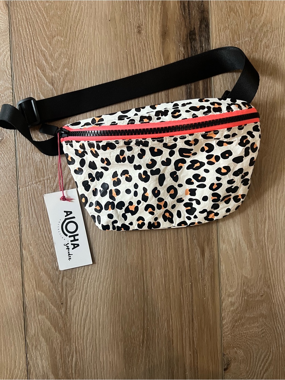 ALOHA Leopard Print Splash Proof Mini Hip Bag NWT